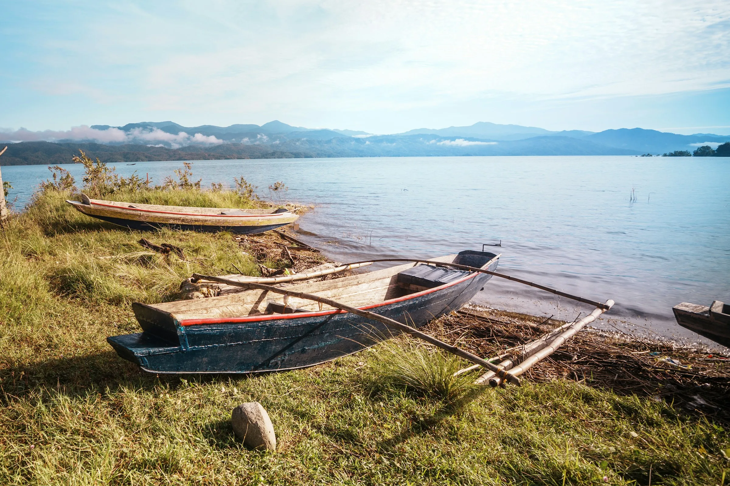 Lakeside Beach Resort Area — Sandy lakeside beaches along the reservoir shoreline — a unique freshwater beach experience with mountain views.